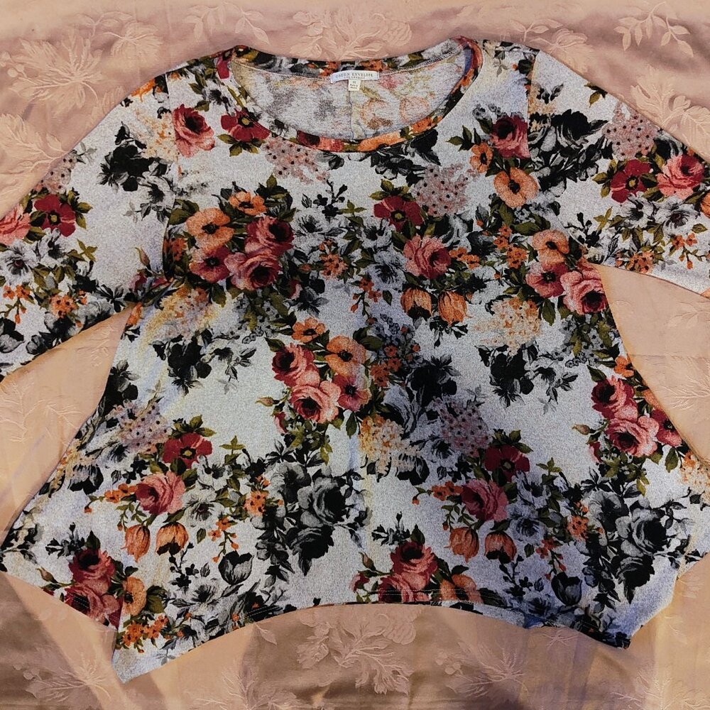 Green Envelope Los Angeles Floral Long Sleeve Flowy Blouse, 1X, Like New! - Picture 2 of 4